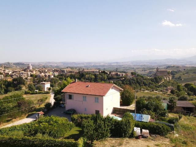 Villetta indipendente in vendita di 220 m² in Contrada Lava