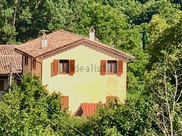 Villetta bifamiliare in vendita di 220 m² in Località casenove