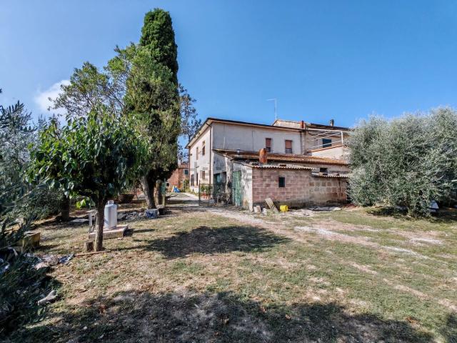 Villetta indipendente in vendita di 220 m² in Località Farneta