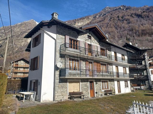 Villetta indipendente in vendita di 220 m² in Località Gaby Desor, 14