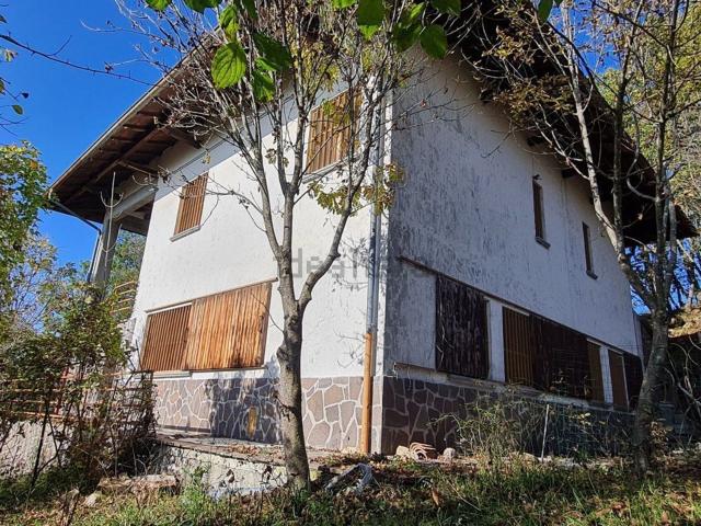 Villetta indipendente in vendita di 220 m² in Località Pavione, 1