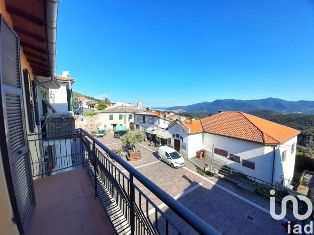 Villetta indipendente in vendita di 220 m² in Piazza IV Novembre