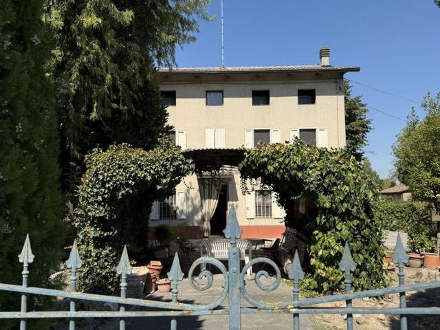 Villetta indipendente in vendita di 220 m² in Strada Giacomo Matteotti, 22