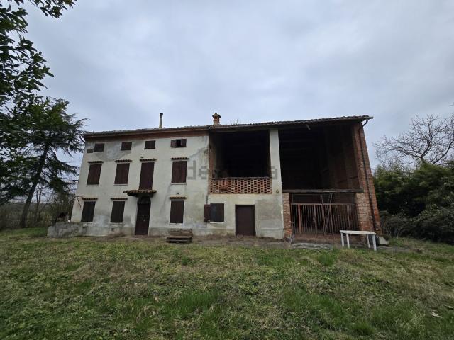 Villetta indipendente in vendita di 220 m² in Strada Padana 10 Ovest, 22