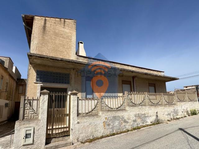 Villetta indipendente in vendita di 221 m² in Via del Mediterraneo, 205