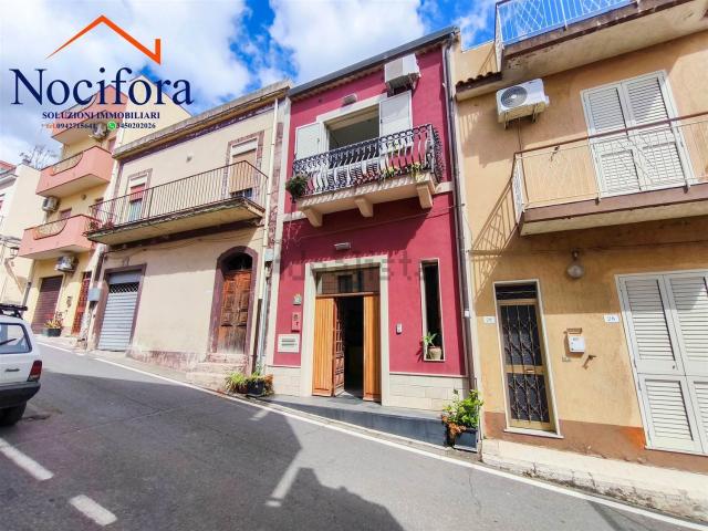 Villetta indipendente in vendita di 222 m² in Via Bentivegna, 30