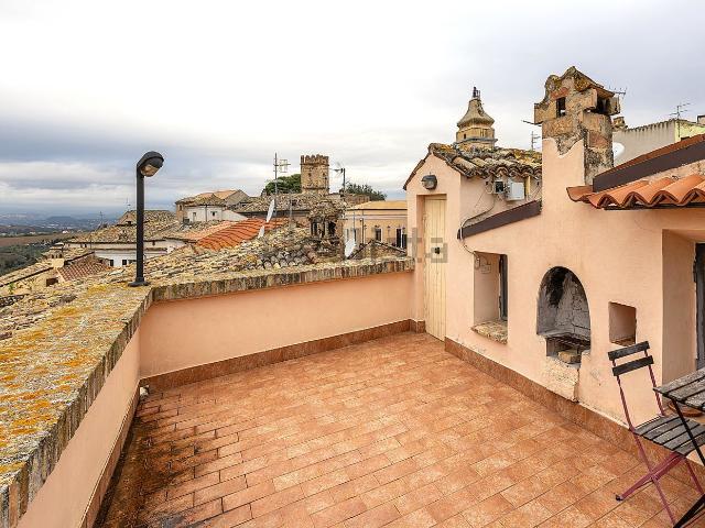 Villetta indipendente in vendita di 222 m² in Via del Corso, 8