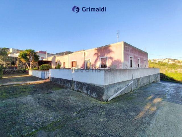 Villetta indipendente in vendita di 222 m² in Via Marina, 117