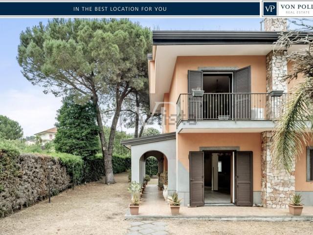 Villetta indipendente in vendita di 223 m² in Via Giuseppe Mazzini, 28