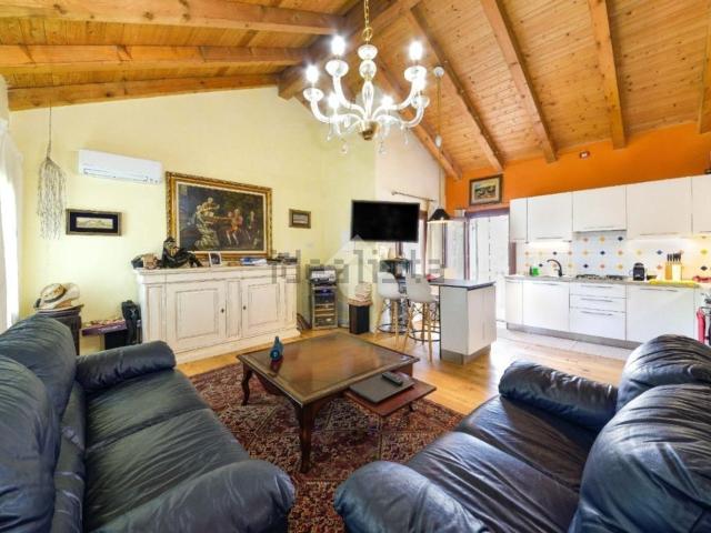 Villetta indipendente in vendita di 223 m² in Via Desman, 3