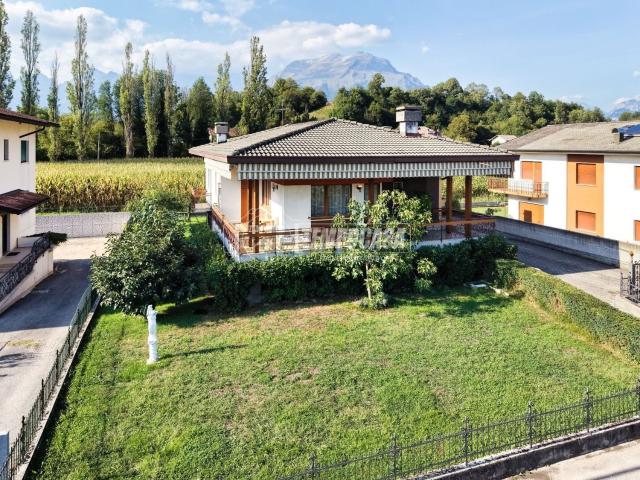 Villetta indipendente in vendita di 223 m² in Via San Cipriano, 45