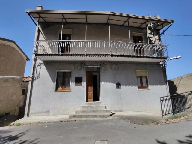 Villetta indipendente in vendita di 223 m² in Contrada Scrisera, 123
