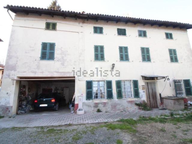 Villetta indipendente in vendita di 224 m² in Via Cesare Battisti, 8