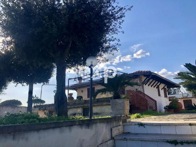 Villetta indipendente in vendita di 224 m² in Via San Felice Circeo