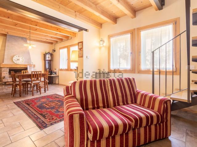 Villetta indipendente in vendita di 224 m² in Via Roma, 16