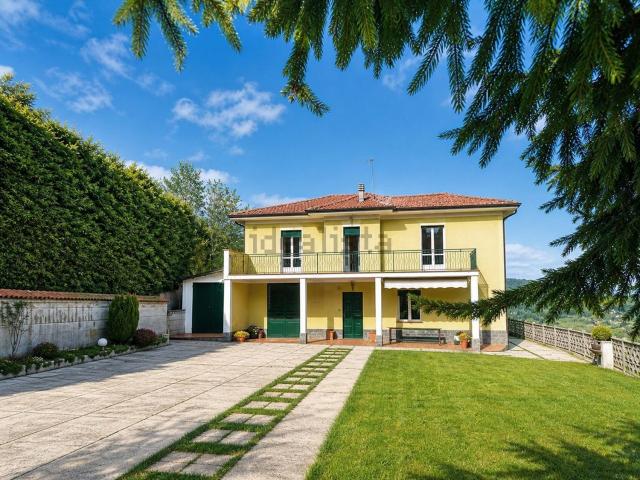 Villetta indipendente in vendita di 224 m² in Strada Bricco, 8