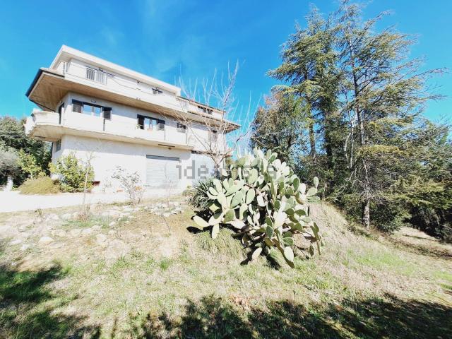 Villetta indipendente in vendita di 225 m²