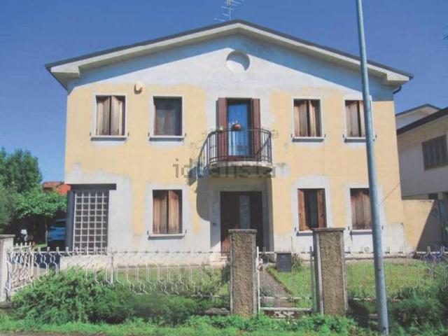 Villetta indipendente in vendita di 225 m² in Via Confine, 12
