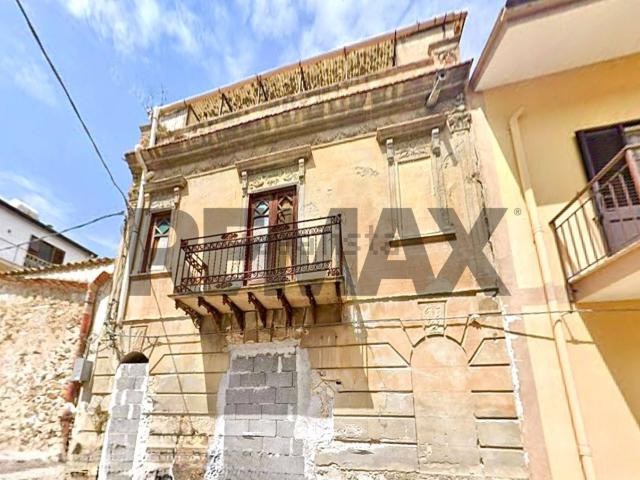 Villetta indipendente in vendita di 225 m² in Via Armando Diaz, 39
