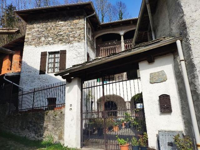Villetta indipendente in vendita di 225 m² in Via Gabotto