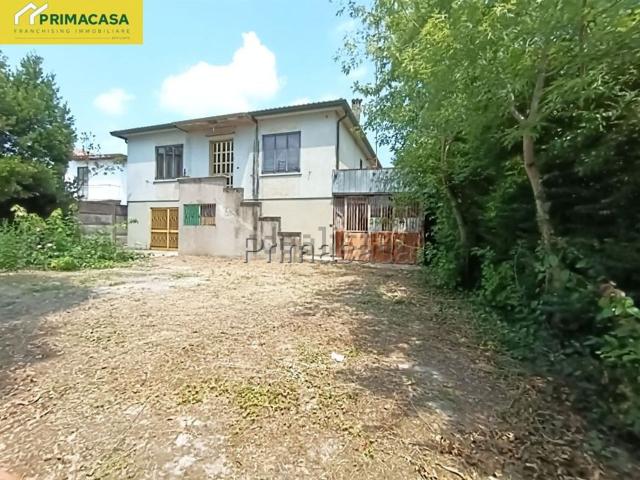 Villetta indipendente in vendita di 225 m² in Via Giuseppe Mazzini