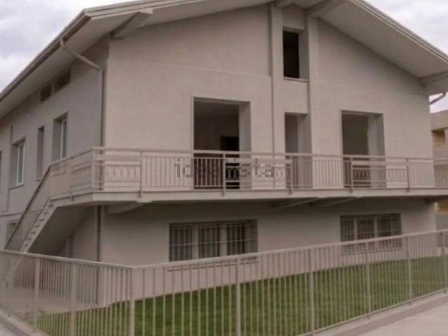 Villetta indipendente in vendita di 225 m² in Via Giacomo Morigi