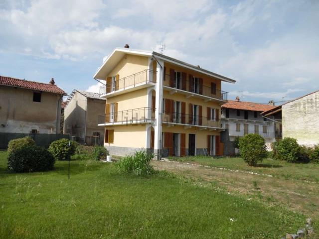 Villetta indipendente in vendita di 225 m² in Via Dora Baltea