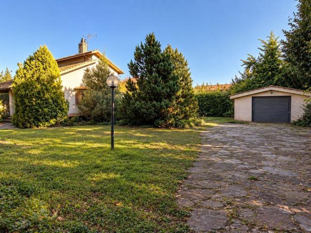 Villetta indipendente in vendita di 225 m² in Via delle Carrozze, 9