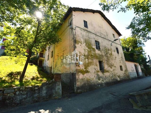 Villetta indipendente in vendita di 225 m² in Via Enzo Migliore, 1