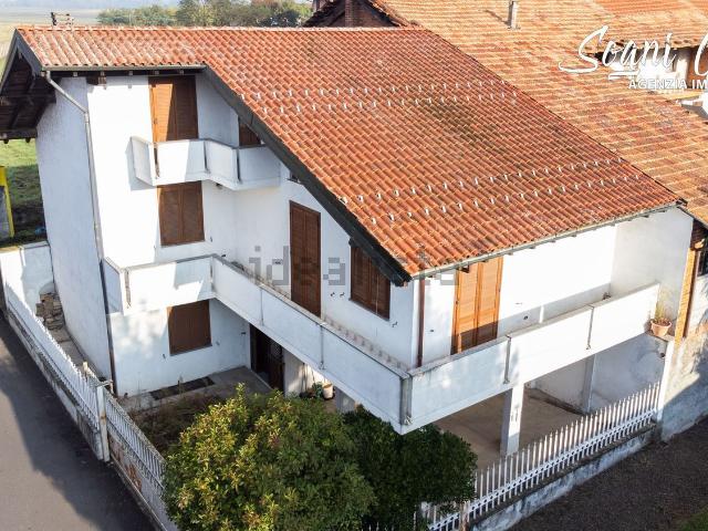 Villetta indipendente in vendita di 225 m² in Via Motto Penne