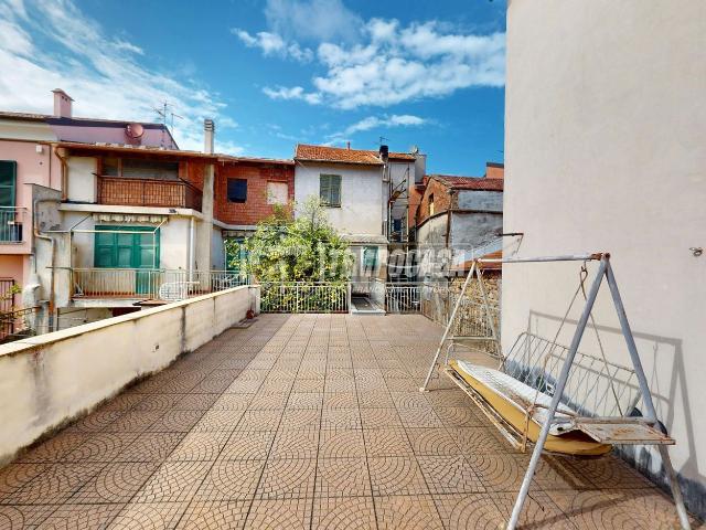 Villetta indipendente in vendita di 225 m² in Via Paccini, 61