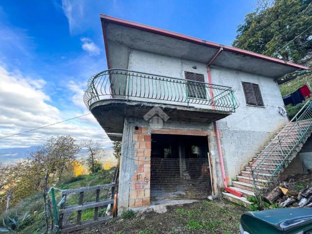 Villetta indipendente in vendita di 225 m² in Contrada Gullieri, 163