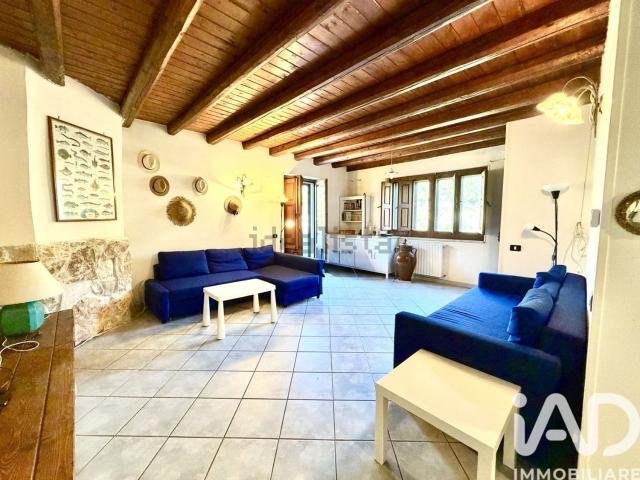 Villetta indipendente in vendita di 225 m² in Strada Vicinale 210