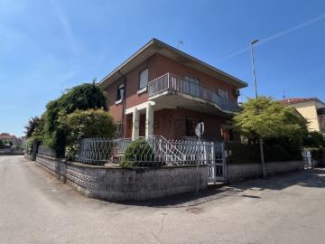Villetta indipendente in vendita di 226 m² in Via Galileo Galilei, 1