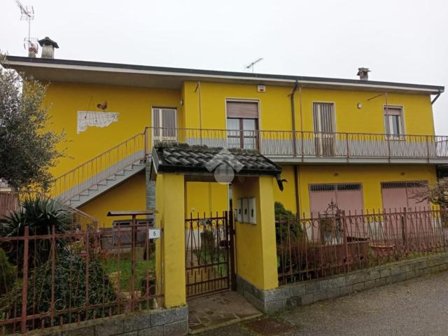 Villetta indipendente in vendita di 226 m² in Via Eugenio Montale, 5