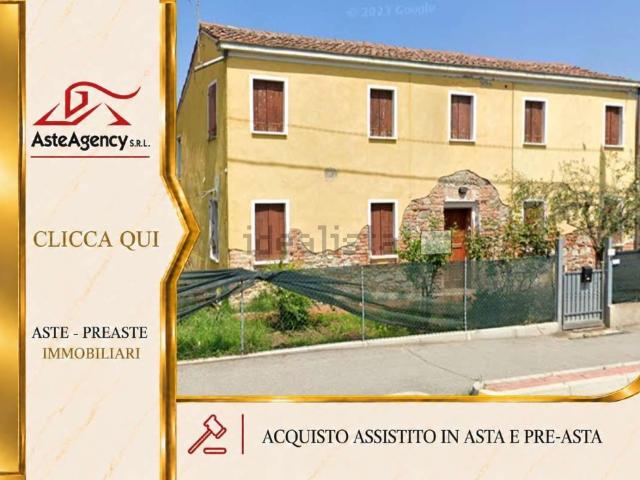 Villetta indipendente in vendita di 226 m² in Via Mazzini, 55