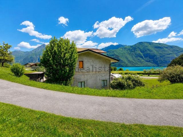 Villetta indipendente in vendita di 227 m² in Via San Giacomo, 5