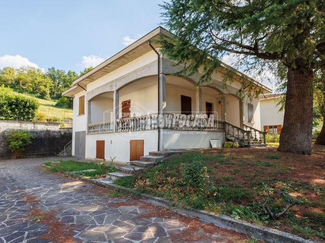 Villetta indipendente in vendita di 227 m² in Via Pastori, 3