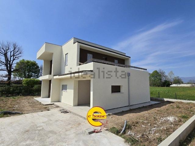 Villetta indipendente in vendita di 228 m²