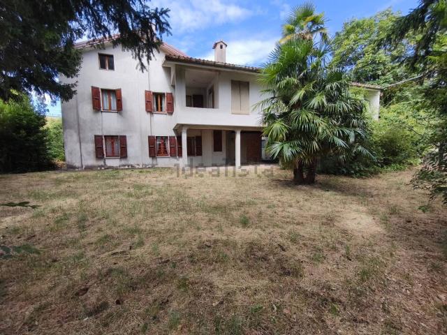 Villetta indipendente in vendita di 228 m² in Via San Daniele, 26