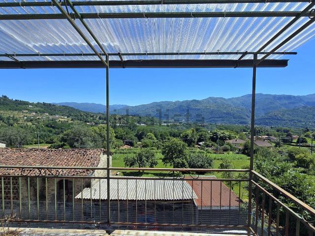 Villetta indipendente in vendita di 228 m² in Via Seggio, 41