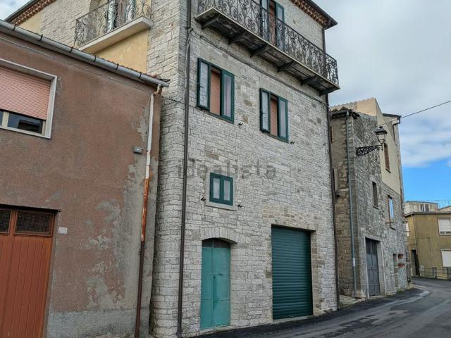 Villetta indipendente in vendita di 228 m² in Vicolo Gioia