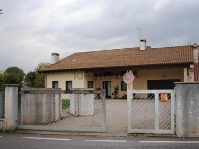 Villetta indipendente in vendita di 229 m² in Via Ca&apos  Vico, 6
