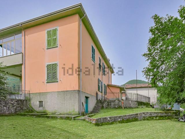 Villetta indipendente in vendita di 229 m² in Via Aurelia Sud