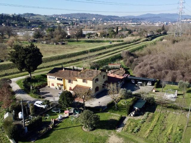 Villetta indipendente in vendita di 229 m² in Via Lungo Vingone