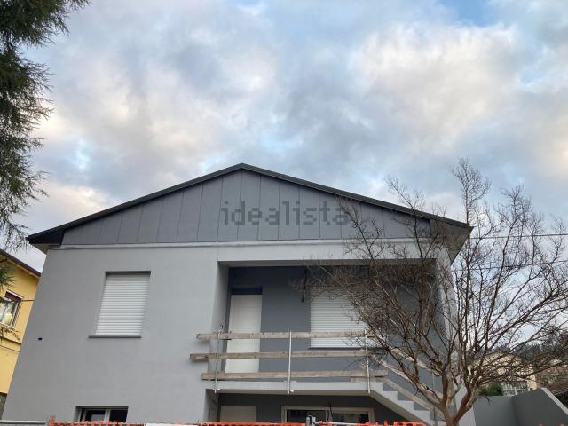Villetta indipendente in vendita di 230 m² in Via Roversano, 146