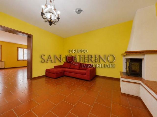 Villetta indipendente in vendita di 230 m² in Via Corta Deghina, 2
