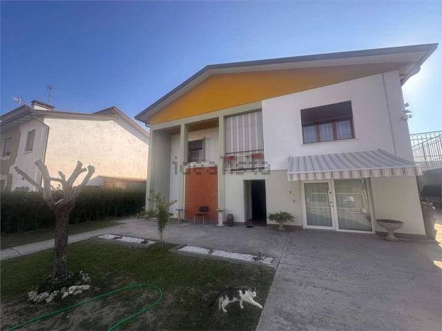 Villetta indipendente in vendita di 230 m² in Via Cavin di Sala, 257