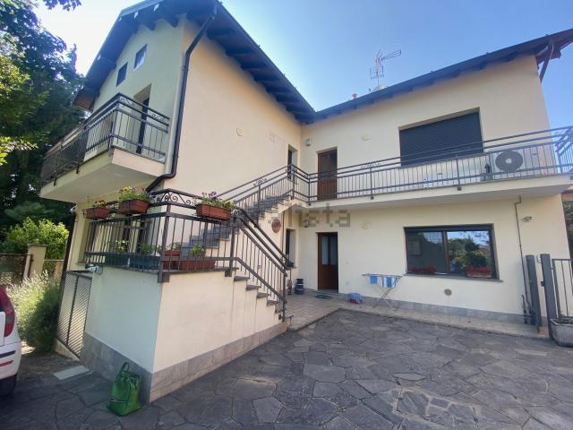 Villetta indipendente in vendita di 230 m² in Via Carlo Moreschi, 5