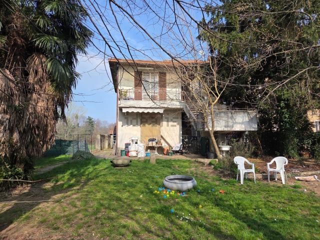 Villetta indipendente in vendita di 230 m² in Via Case&apos e, 5